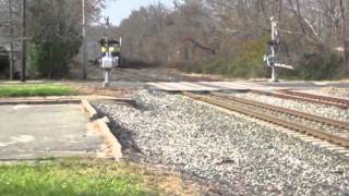 preview picture of video 'LIRR DM30AC #518 passing through Center Moriches'