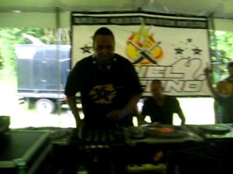 Jeff Amadeus (3 decks) @ Fuel Techno 4 anos & Descontrol 3 anos