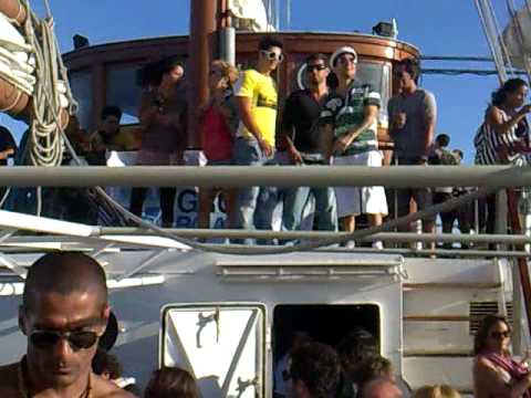 Groove Boat @ Lisbon Dj Gilvaia Playing 06.06.2010 7/10