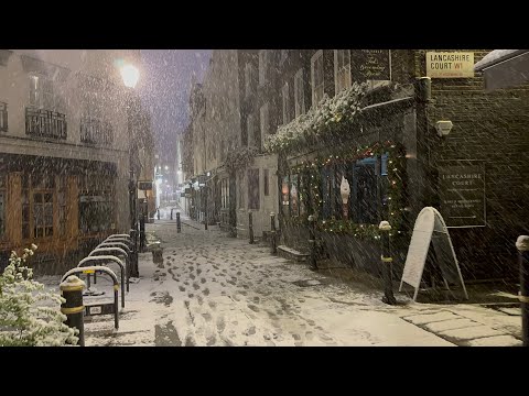 London SNOW Walk ⛄ Finally Snowing in Central London | 4K HDR Walking Tour