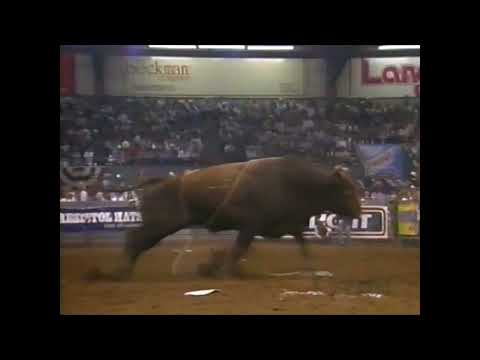 Wild Man bucks Gilbert Carrillo - 94 PBR Guthrie