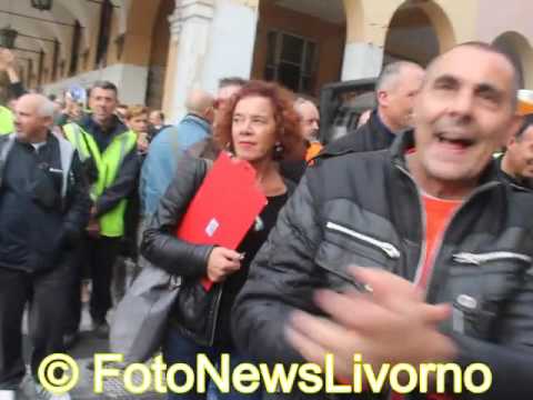 AAMPS: i lavoratori bloccano via Grande