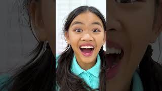 Download lagu Ellie Learns to Take Turns with Charlotte! mp3