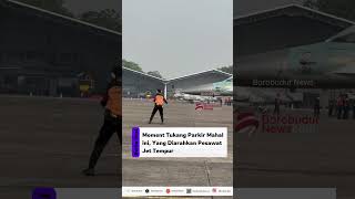 Download lagu Aksi Kocak Marshaller Bikin Ngakak! Joget Santai Saat Pandu Jet Tempur mp3