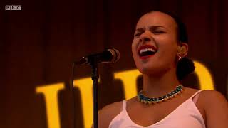 Jungle performs &#39;The Heat&#39;  &amp; &#39;Julia&#39; | Glastonbury 2019