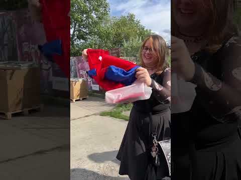 An diesem Automaten auf dem RAW-Gelände gibt es Geheim-Pakete zu kaufen