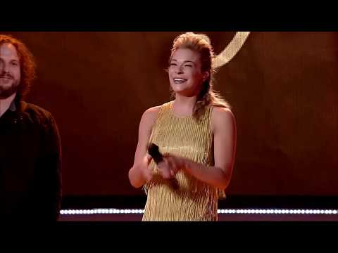 LeAnn Rimes - Gasoline & Matches(12.16.2014)(Texaco Country Showdown 720p)