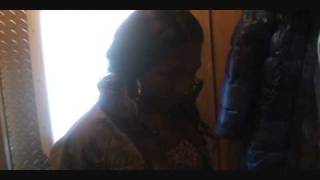 Tashi Washington joue une fille dans l'�pisode 203
