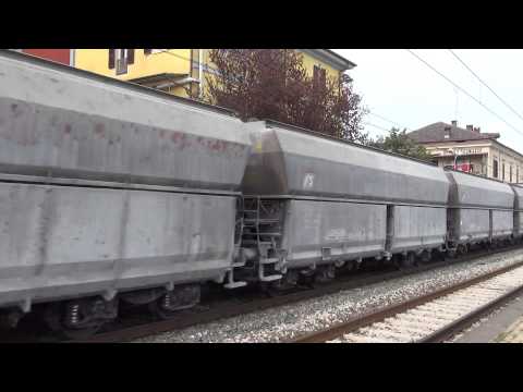 TIGRE E. 652 . 034 TRANSITA CON CARRI CLINKER A BORGO S. DALMAZZO (CN) 5 - 4 - 2014.
