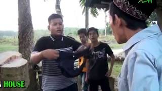 Download lagu PUSAKO ABAK HILANG ~ KOMEDI MINANG ~ BAKATAMUIK ~  Video Music APH Management mp3