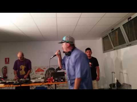 R.A.P. IS LIFE!!! PLAZA SOLLER- MAGO CLYN - ROMPIENDO LA TARIMA DEL CASAL DE JOVES