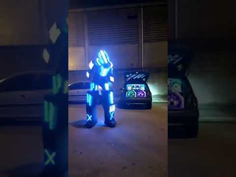 Robôtron e família paredão impacto