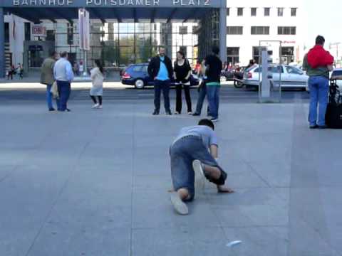 breakdance Potsdamer platz Berlino Pasqua 2009