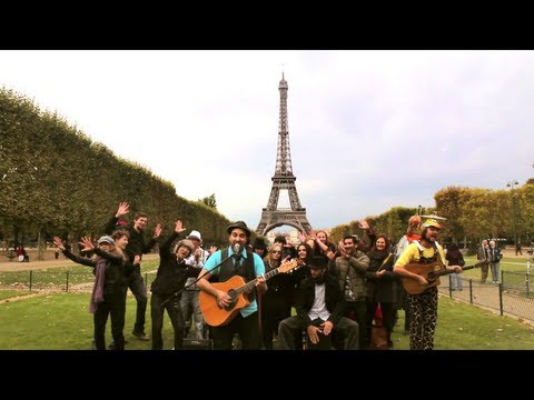 The Universal Attraction - European Couchsurfing Music Tour - Simon Carrière (Get Inspired contest)