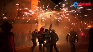 preview picture of video 'Diables de Tordera. Correfoc Sant Pere 2013.'