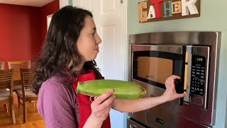 How To Microwave Corn On The Cob In Husk