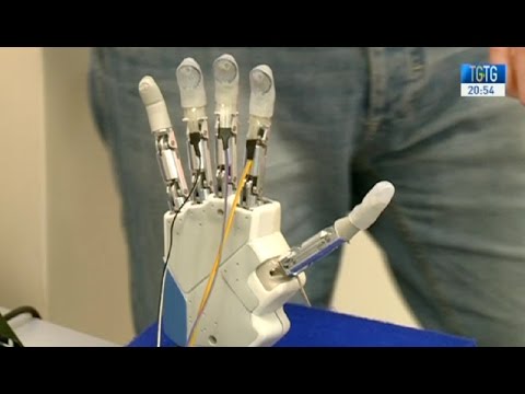 Inferiore cause di mal di schiena e le gambe negati Molto male le articolazioni delle mani e dei piedi