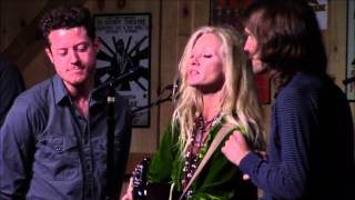 &quot;She Knows Where She Goes&quot; Shelby Lynne @ Daryl&#39;s House 5/9/15