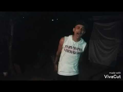 Tentando dançar #z Alterado no réveillon 😂😂(só o basico)