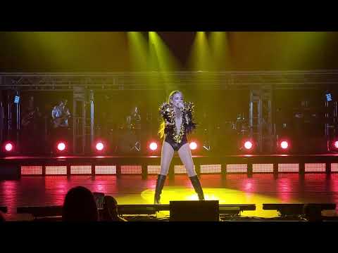 Fanny Lu - Fanfarrón en vivo auditorio telmex guadalajara agosto 2022 en concierto 2000s pop tour