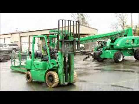 Sold! 2005 Komatsu FG25T-14 Straight Mast 3 Stage Fork Lift Side bidadoo.com