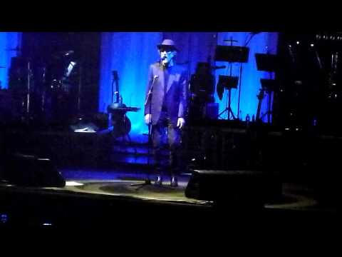 Videoclip de La donna cannone (Live 2016) — Francesco De Gregori