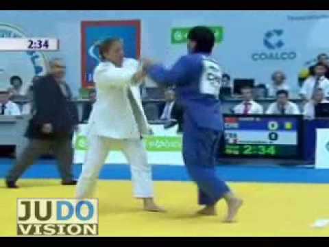JUDO 2009 Grand Slam Moscow: Xiuli Yang (CHN) - Stephanie Possamai (FRA)