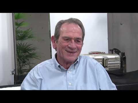 Tommy Lee Jones - Interview in Japan commercial October 29, 2019