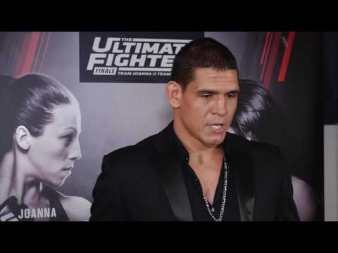 Cezar Ferreira wants an easy fight, calls out Uriah Hall