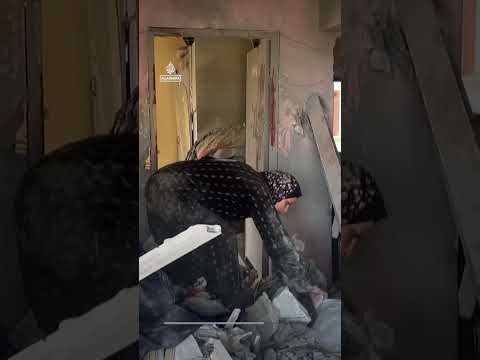 Palestinians in Gaza search through homes destroyed by Israeli strikes | AJ #shorts