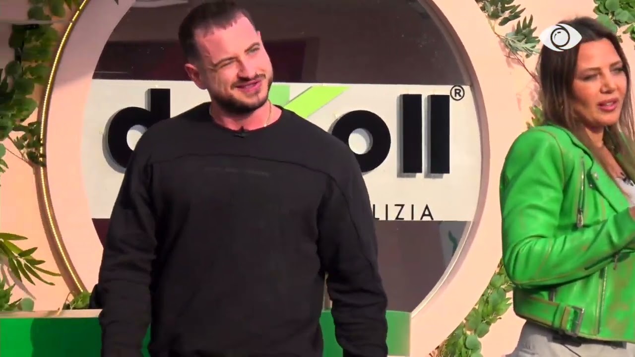 “Do më vinte turp të të ulja me nënën time”/ Xumi-Eglit: Po të ta kishin sjellë dronin me mua...