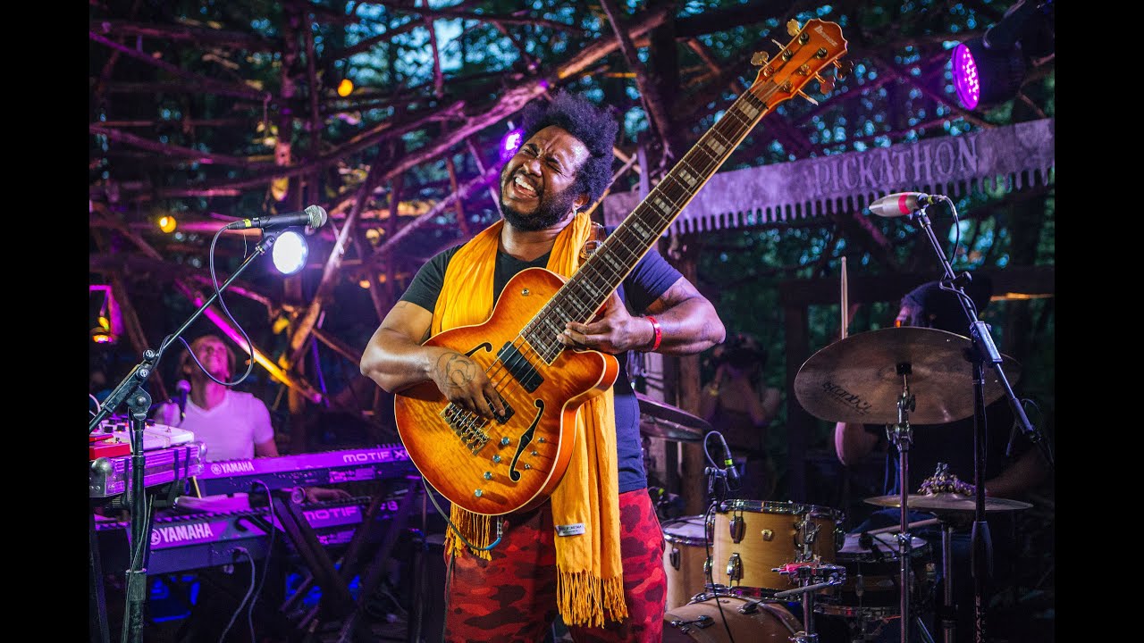 Woods Series (S02E03) - Thundercat - Them Changes @Pickathon - YouTube