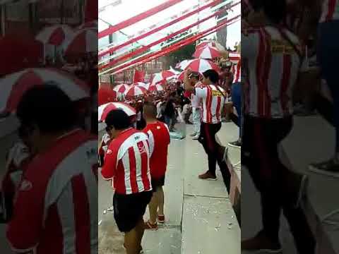 "Entrada de Los leones del este! Atlético Club San Martín" Barra: Los Leones del Este &bull; Club: San Martín de Mendoza