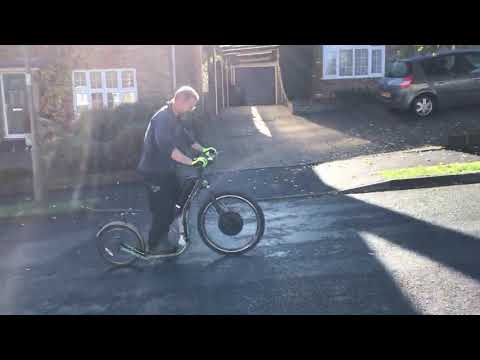 kickbike with electric hub