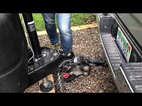 Travel trailer hitch hookup for Camco recurve R6