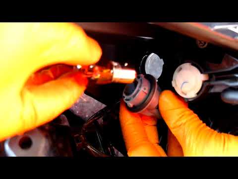 How to Remove a 2010-2018 Mazda 5 Front Turn Signal Bulb