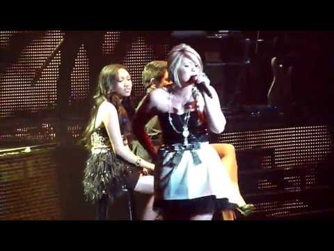 If I Die Young - Lauren Alaina - Detroit 8/7 - 7th ROW