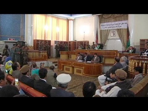 Farkhunda'nın öldürülmesini engellemeyen polislere hapis cezası