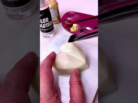 How to apply luster dust to chocolate? Use The Color Solution! ✨✨ #shortsfeed