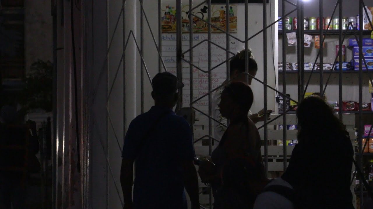 Bildquelle: Cuba sufre el segundo apagón nacional en menos de una semana | AFP von AFP Español