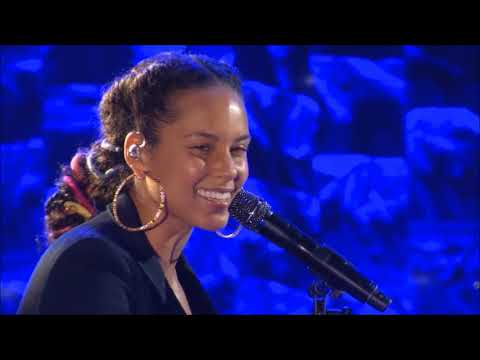 Alicia Keys - Speech / Feelin' It - Jay Z Tribute