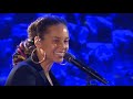 Alicia Keys - Speech / Feelin' It - Jay Z Tribute