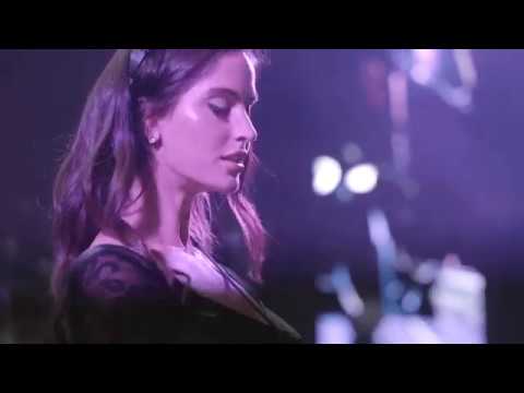 Natalia Barulich & Esther Anaya (Maluma Barcelona 2018)