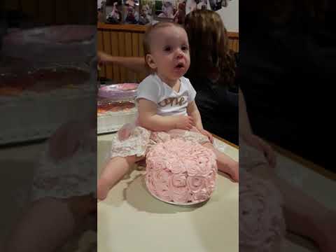 Nakiyas first birthday cake