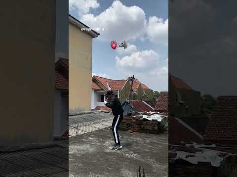 Clean shadow boxing by a boxer (🎥 : reynaldiflo)