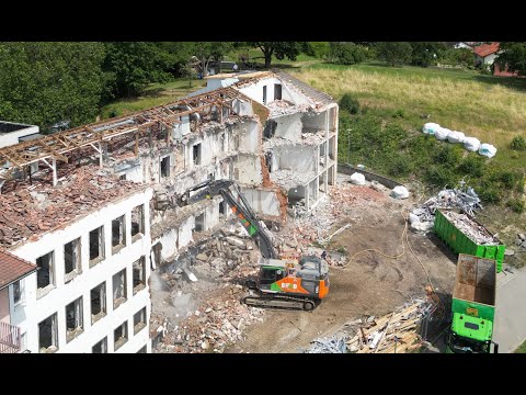 Abriss des ehemaligen Krankenhauses