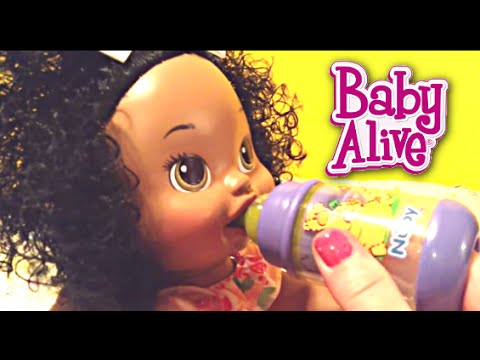 Baby Alive Snackin' Sara Doll Eats Real Baby Alive Food! Video