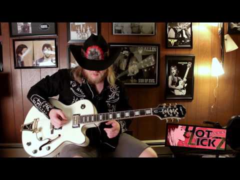 Hot Lickz: The Blues Face