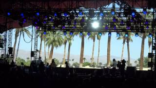 MO and Elliphant - &#39;One More&#39; - Live at Coachella
