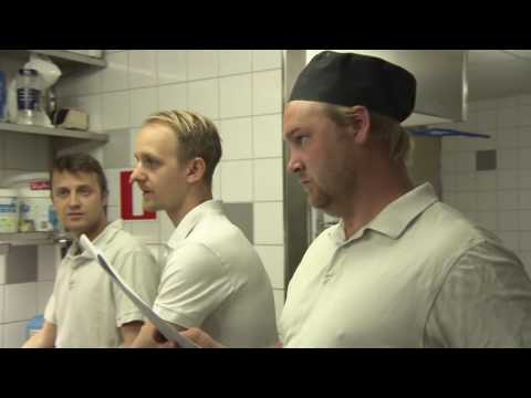 Hemligheten till den BÄSTA tomatsåsen | Kniven mot strupen